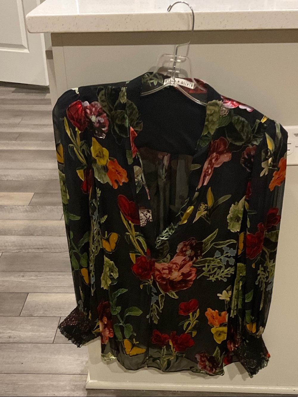 Alice + Olivia Black Sheer Floral V-Neck Blouse Medium